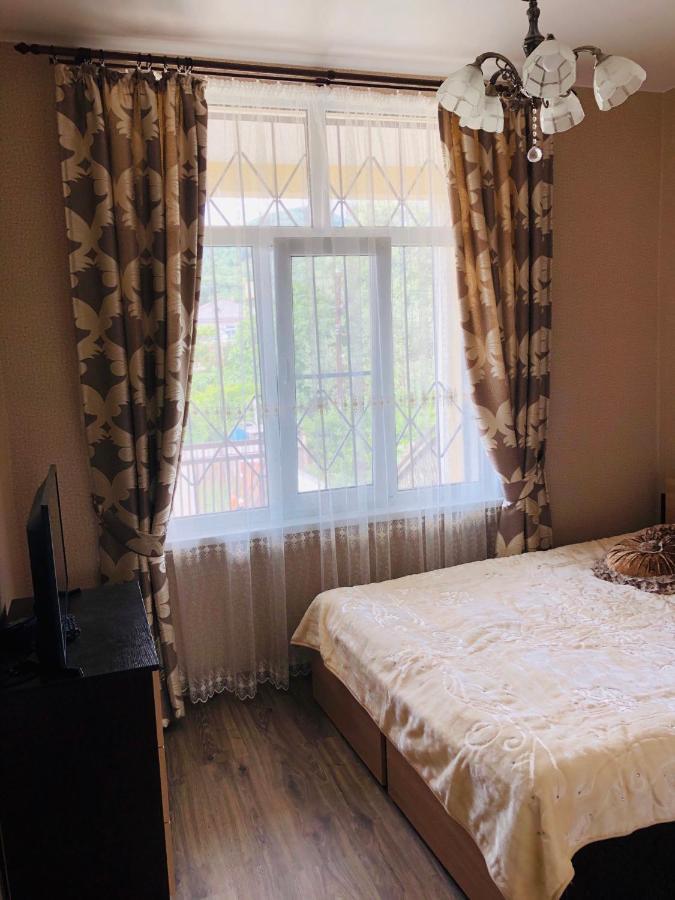 Гостевой Дом "Ласточкино Гнездо" Tsandrypsj Buitenkant foto