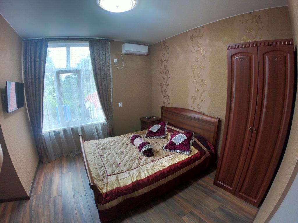 Гостевой Дом "Ласточкино Гнездо" Tsandrypsj Buitenkant foto